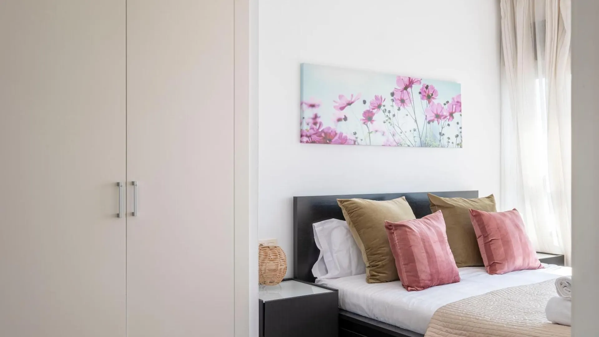 Apartment Amazing Apart Fira Barcelona And 15' From Bcn Center With Pool