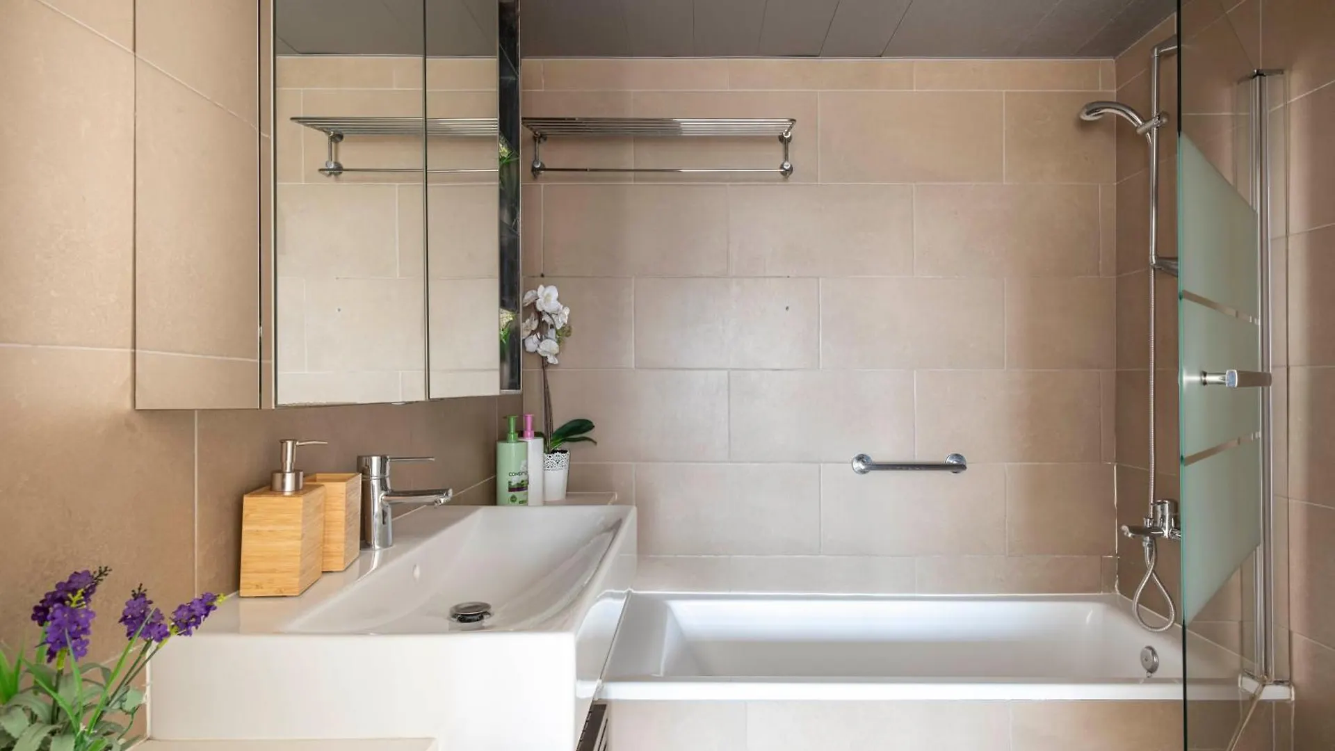 Amazing Apart Fira Barcelona And 15' From Bcn Center With Pool Spain